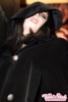 velvet-steele-vampire-02