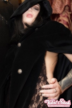 velvet-steele-vampire-03