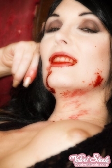 velvet-steele-vampire-13
