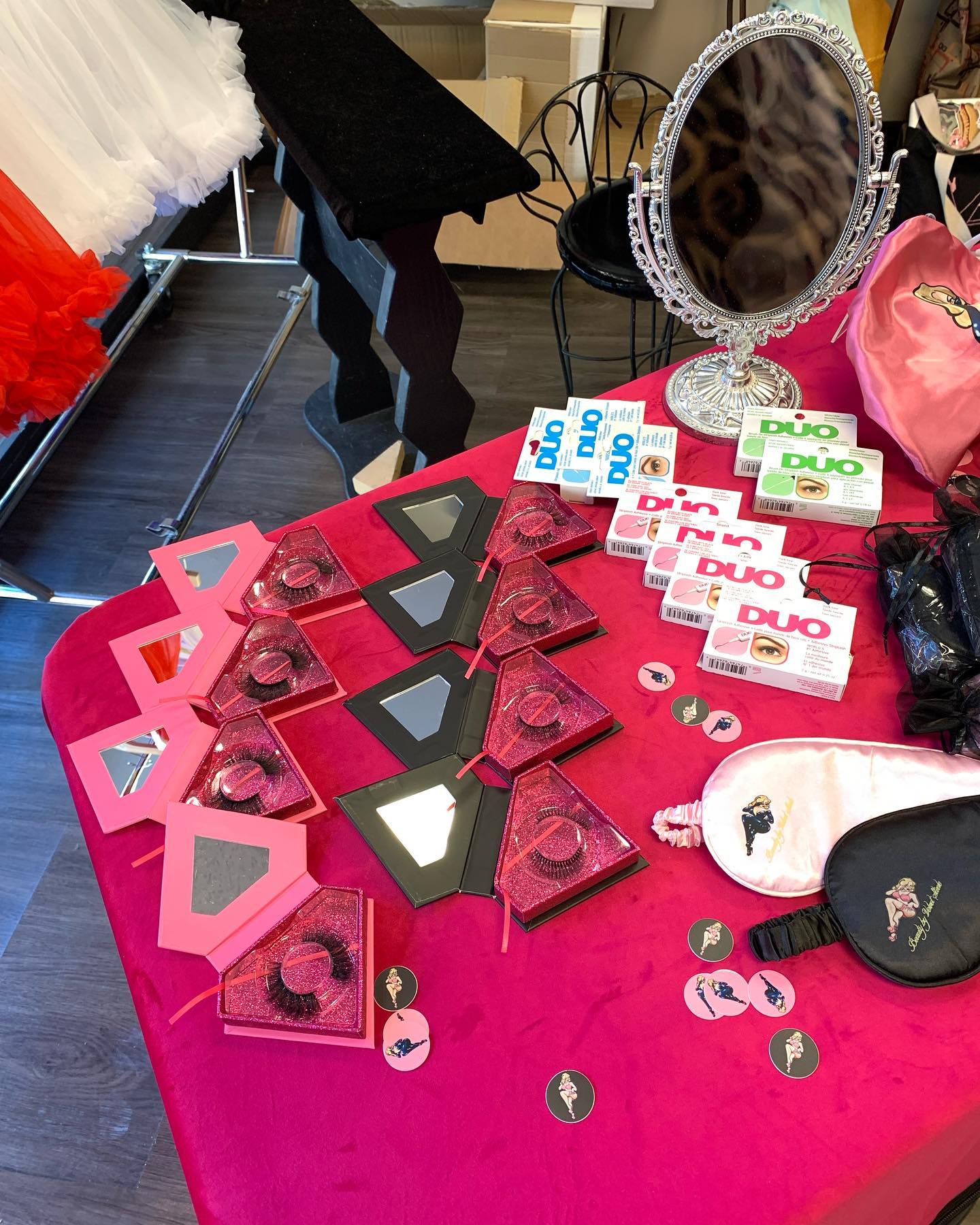 Come on down and see what’s up! #eyelashfashions #sleepmasks #hairbonnets #jewelleryspiders and more! At @pinupcanada at 434 West Hastings St. From 12noon to 5pm 💞🖤💞