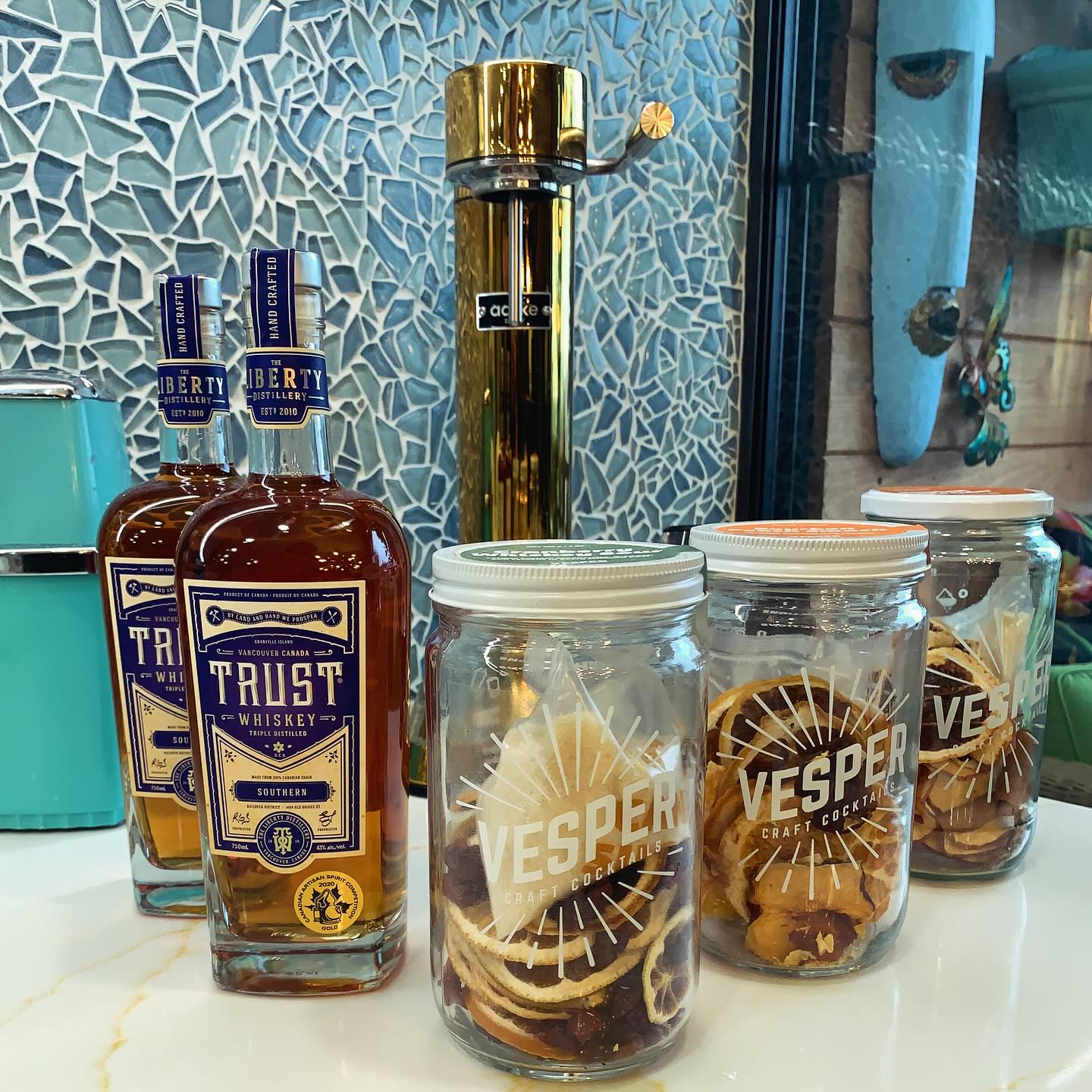 Let’s give this a go! Using one of our fave #downsouth style #tripledistilled #whiskeys @tldistillery Trust, mixed with a selection of dry ingredients expertly crafted by @vesper.cocktails we chose #Cranberry #Whiskey #Sour, Bourbon #Peach #Smash, and #Bourbon #Apple #Cider, pour, mix and shake, and let settle for 1-3 days chilling in your fridge!