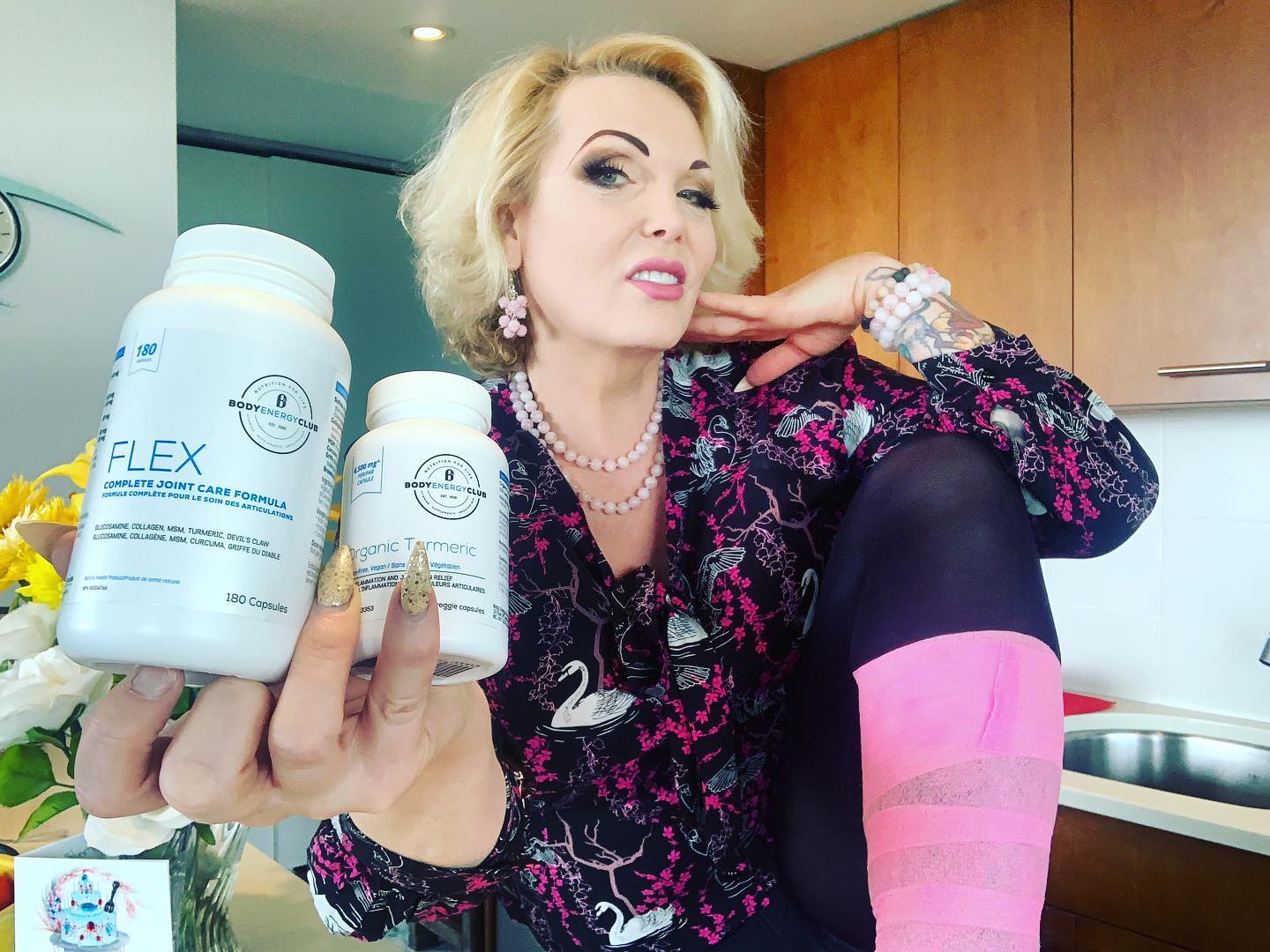 #norestforthewicked honestly this #brokenankle affected me in many ways! Apologies for the #noshow but 10 weeks in and I’m far from myself doing all I can to get back to my normal! #highdosing with my #flex complete #jointcare #organicturmeric and 8000iu daily of my #vitamind3 drops all from the #privatelabel #housebrand from my gang at @bodyenergyclub they’ve kept me focused on a good healing! Love from #hopalongsassidy your fave #greeneyed #drrtyblonde #glamazon #transsexualwoman #lovinglife💞 and #livingitlarge #amazonstyle 💕🖤💕